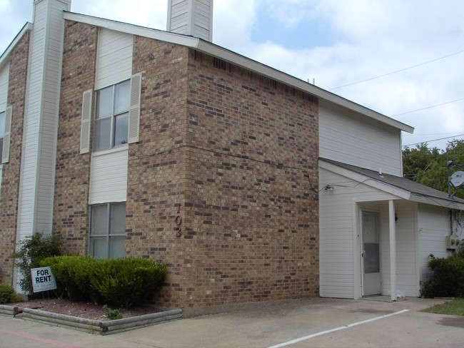 Country Bend in Duncanville, TX - Foto de edificio - Building Photo