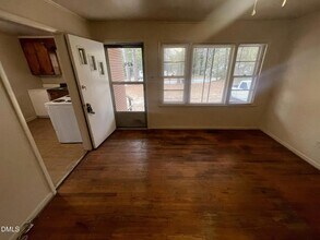 429 Rose Ln in Raleigh, NC - Building Photo - Building Photo