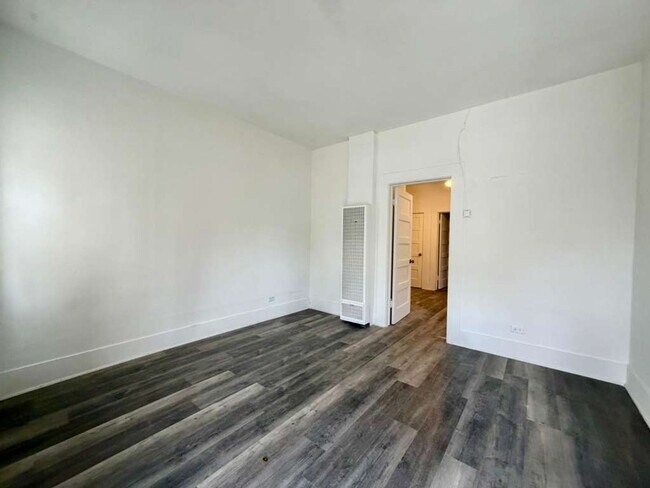 224 Lowell St in San Antonio, TX - Building Photo - Building Photo