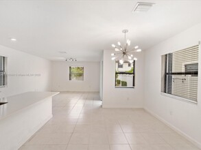 3433 W 108th St in Hialeah, FL - Building Photo - Building Photo