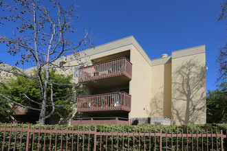 St. Johns Plaza Apartments in Lemon Grove, CA - Foto de edificio - Building Photo