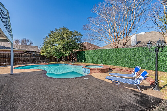 property at 841 Snapdragon Ln