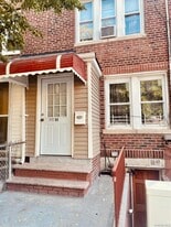111-60 145th St in Queens, NY - Building Photo