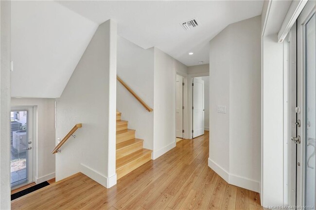 property at 2001 Nettles Blvd