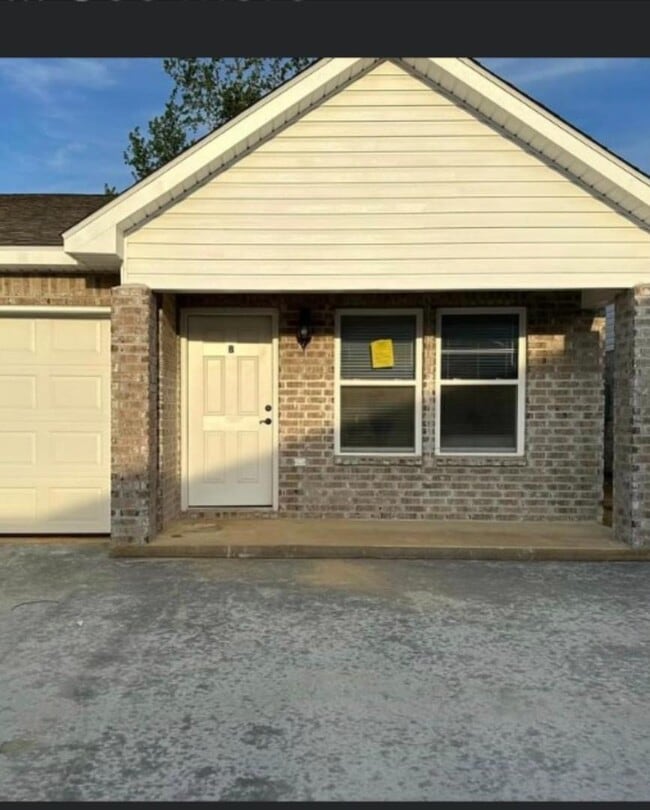 14071 John Clark Rd in Gulfport, MS - Building Photo - Building Photo