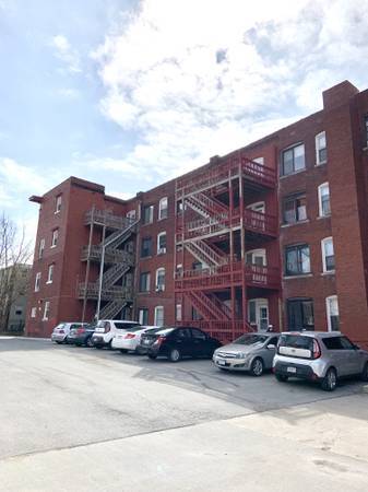 z-051524-Afton Apartments in Kansas City, MO - Foto de edificio - Building Photo