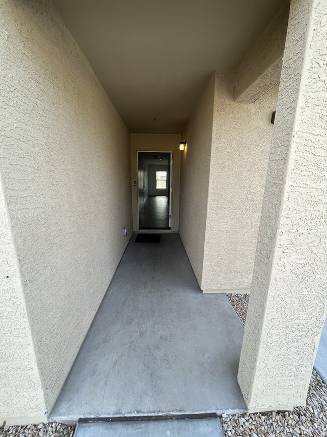 1043 W Seminole Dr in Casa Grande, AZ - Foto de edificio - Building Photo
