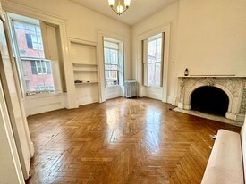 20 Mount Vernon St, Unit 201 in Boston, MA - Building Photo - Building Photo