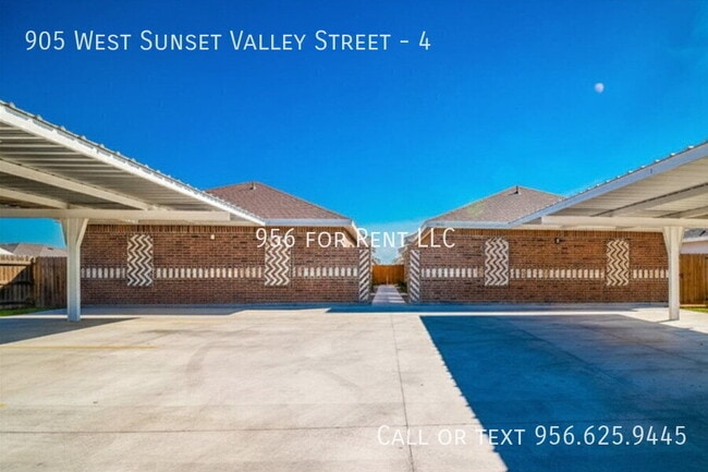 property at 905 W Sunset Valley St