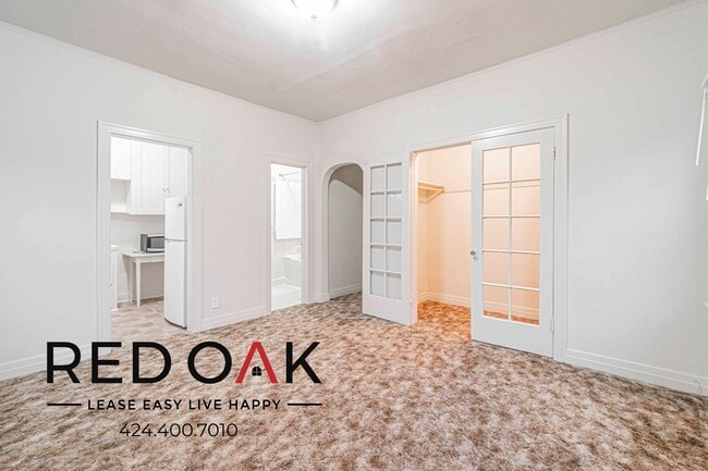 property at 432 N Virgil Ave