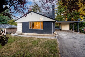 29628 22nd Ave S in Federal Way, WA - Building Photo - Building Photo