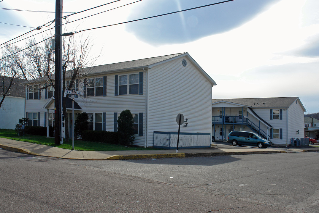 North Sixth Street Apartments in Sunbury, PA - Foto de edificio