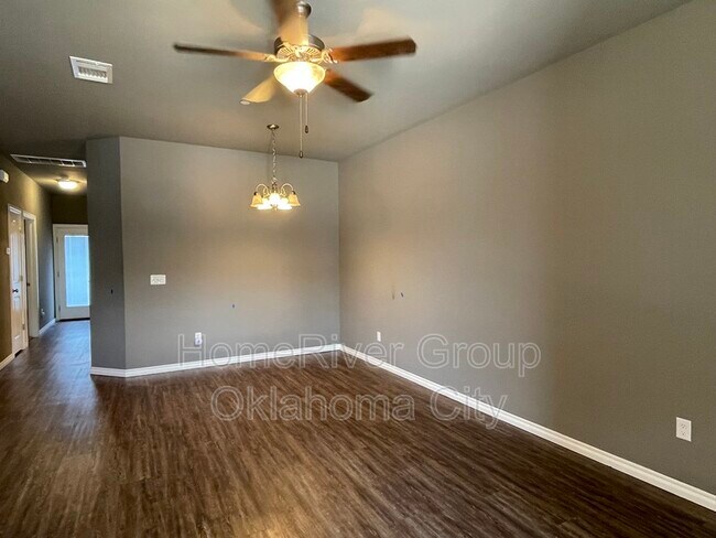 1029 SW 91st St in Oklahoma City, OK - Building Photo - Building Photo