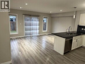 78 Meadowridge St in Kitchener, ON - Building Photo - Building Photo