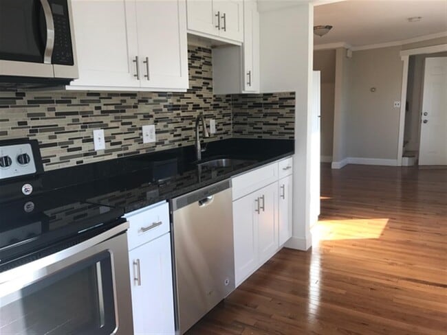 23 4th St, Unit 2, Unit 2