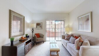 Atrium Court in Phoenix, AZ - Building Photo