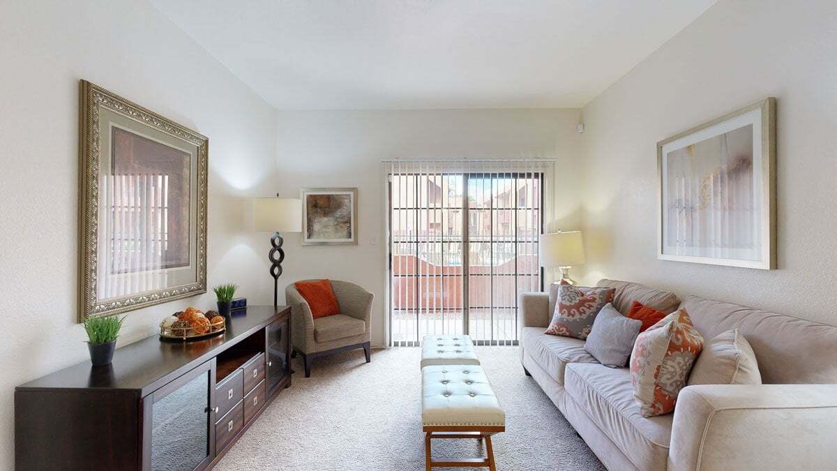 Atrium Court in Phoenix, AZ - Building Photo