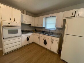 606 Eastbrook Dr NW in Huntsville, AL - Building Photo - Building Photo