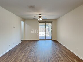215 E Salerno Way in San Tan Valley, AZ - Building Photo - Building Photo