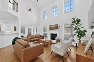 6440 Fianna Hills Dr in Fort Worth, TX - Building Photo - Building Photo