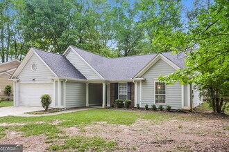 8391 Taylor Rd in Riverdale, GA - Building Photo - Building Photo