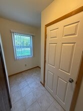 Willow Glen Apartments in Muskego, WI - Foto de edificio - Building Photo