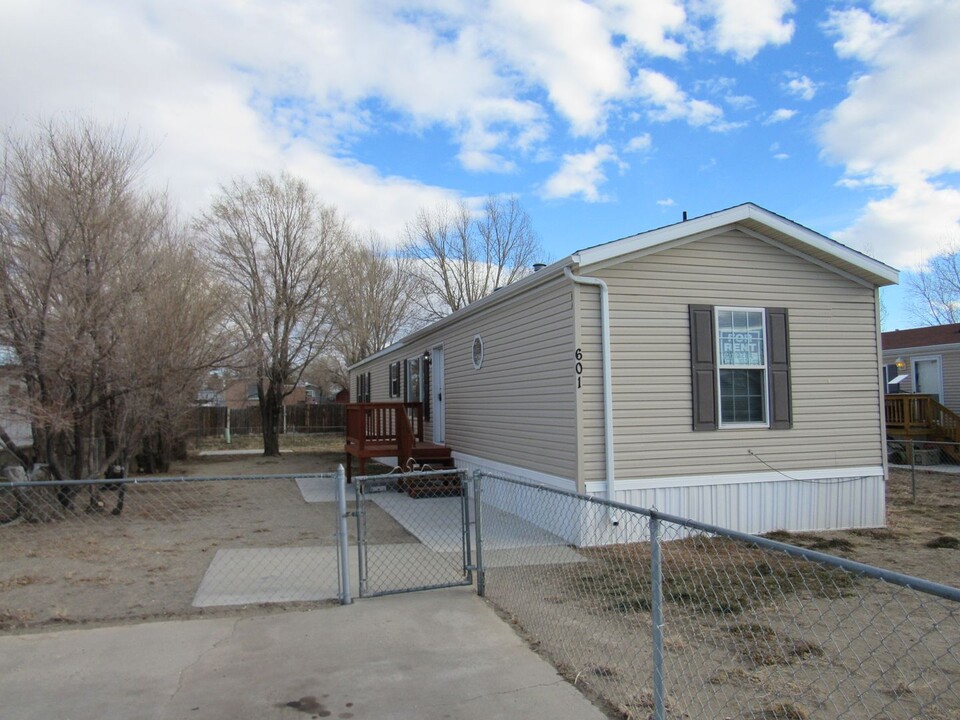 601 N 1st Ave in Casper, WY - Building Photo