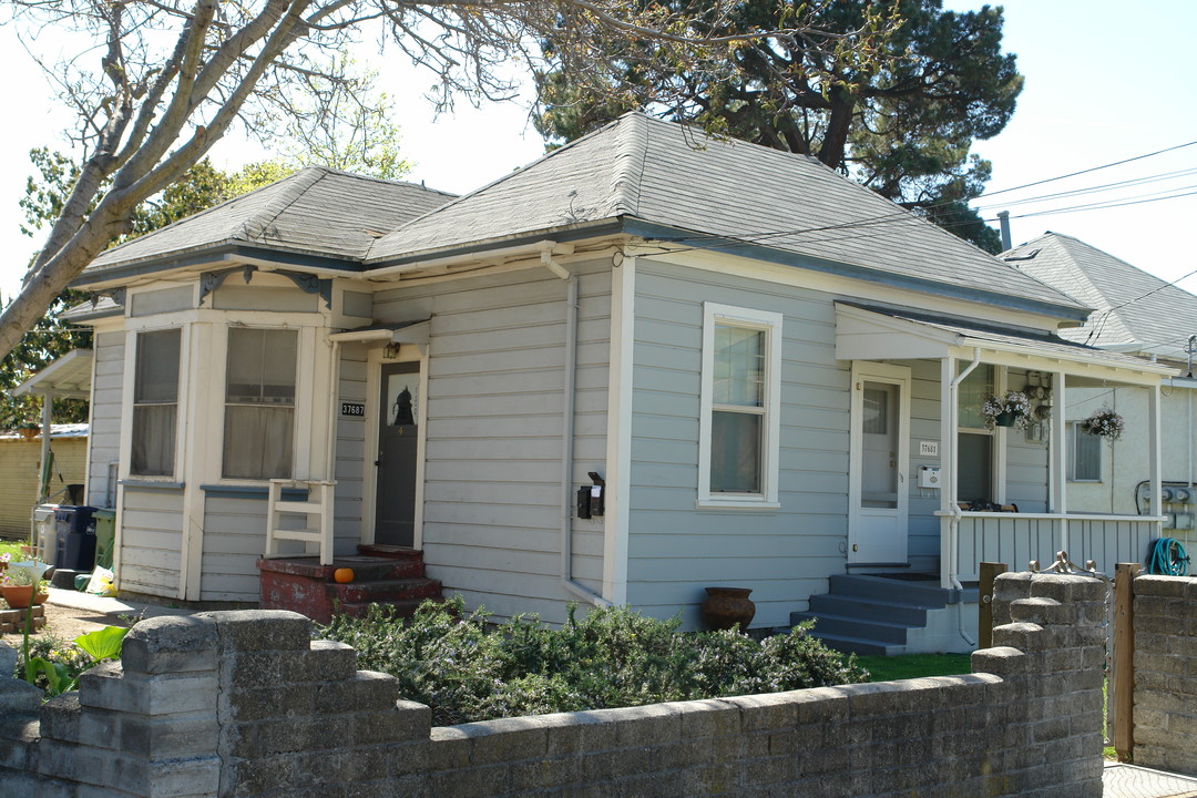 37681 2nd St in Fremont, CA - Building Photo