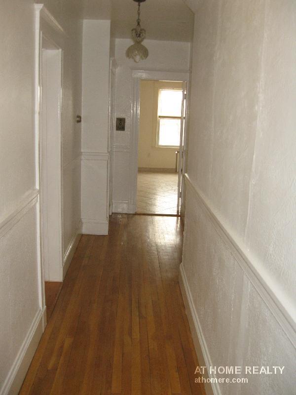 47 Algonquin Rd, Unit 1 in Chestnut Hill, MA - Foto de edificio - Building Photo
