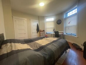 1914 Beacon St, Unit 1 in Boston, MA - Building Photo - Building Photo