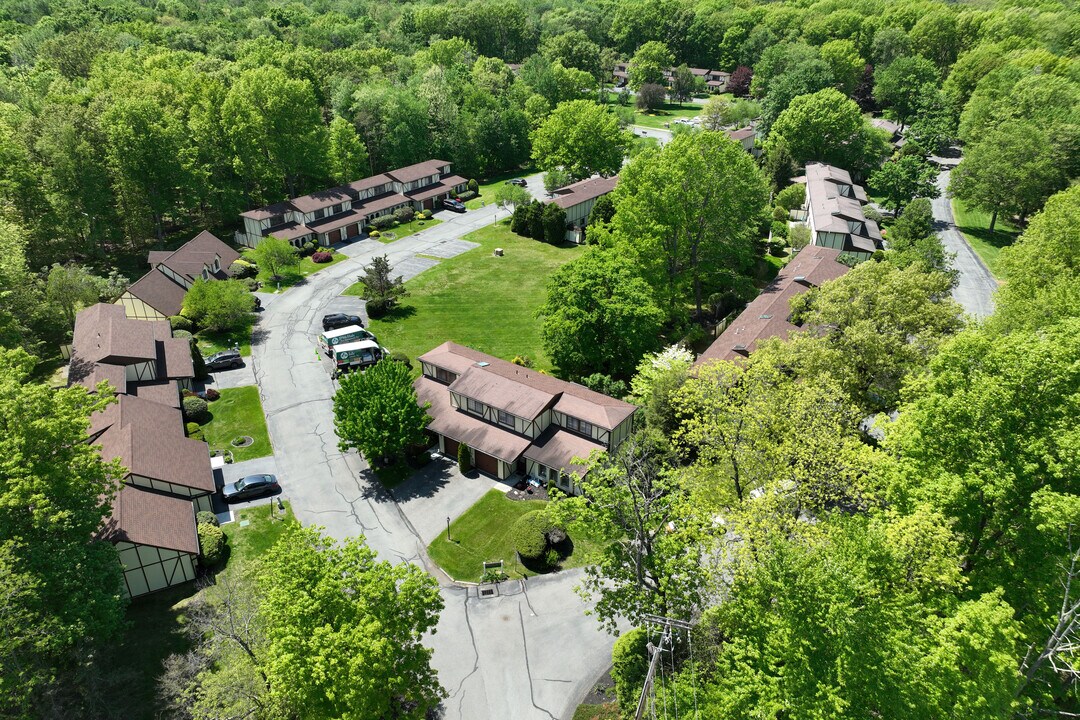 119 Stringham Rd in Lagrangeville, NY - Foto de edificio