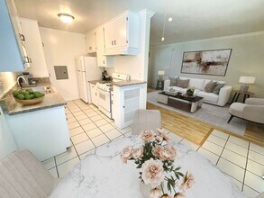 11980 Walnut Ln in Los Angeles, CA - Building Photo - Building Photo