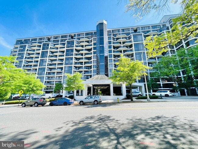 property at 1530 Key Blvd
