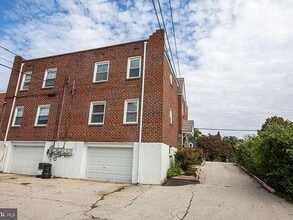 3518 Rhoads Ave, Unit Apt A2 in Newtown Square, PA - Building Photo - Building Photo