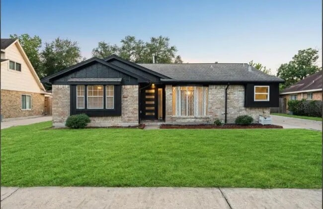 property at 11630 Sagemeadow Ln