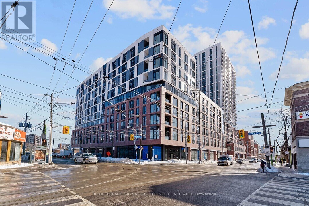 30 Dreamers Wy in Toronto, ON - Building Photo