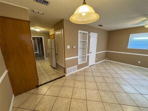 1526 W Elm St, Unit 1 in Denison, TX - Building Photo - Building Photo