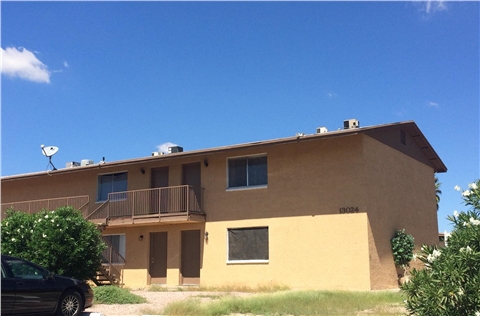 Sugarloaf Apartments in Phoenix, AZ - Foto de edificio - Primary Photo