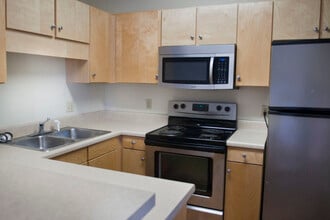 Laurel Place Apartments in Boone, NC - Foto de edificio - Building Photo