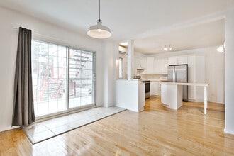 6330 Garnier Rue in Montréal, QC - Building Photo - Building Photo