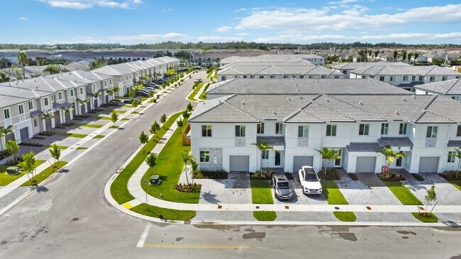 760 SE 13th Ct in Homestead, FL - Building Photo - Building Photo