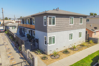 1464 Gardenia Ave in Long Beach, CA - Foto de edificio - Building Photo