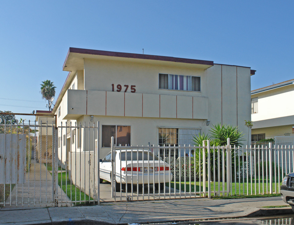 1975 S Garth Ave in Los Angeles, CA - Foto de edificio