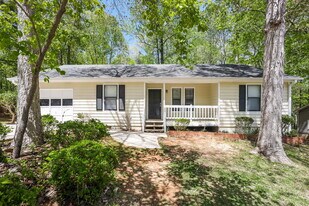 7774 Mountain Creek Way in Douglasville, GA - Building Photo