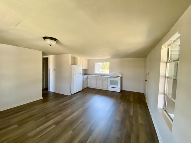 415 Jasmine Ln in San Marcos, TX - Foto de edificio - Building Photo