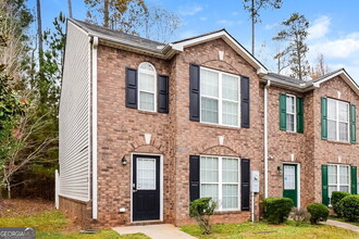 2400 Piering Dr in Stonecrest, GA - Building Photo - Building Photo