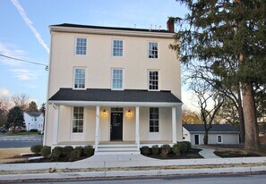 37 Pine St, Unit 3 in Oxford, PA - Building Photo