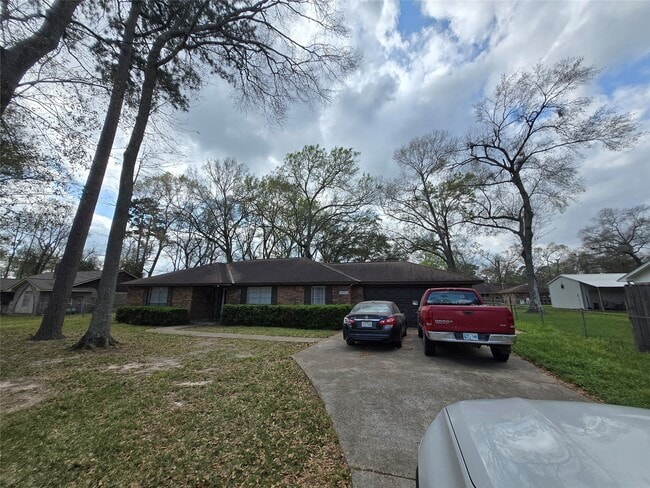 24312 Carlton Rd in Porter, TX - Building Photo - Building Photo