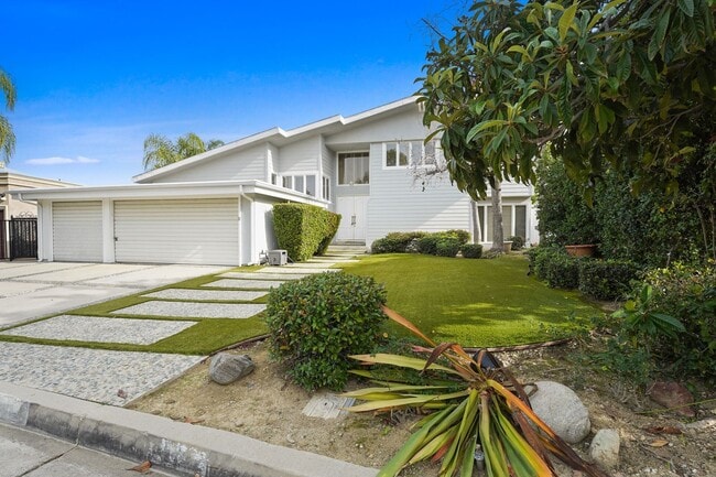 4626 Monarca Dr in Los Angeles, CA - Building Photo - Building Photo