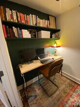 912 Shepherd St NW, Unit 204 in Washington, DC - Foto de edificio - Building Photo